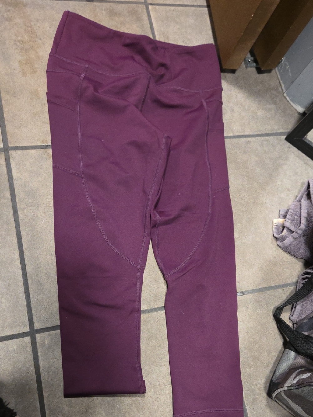 ZYIA Kids Plum Performance Leggings Capri